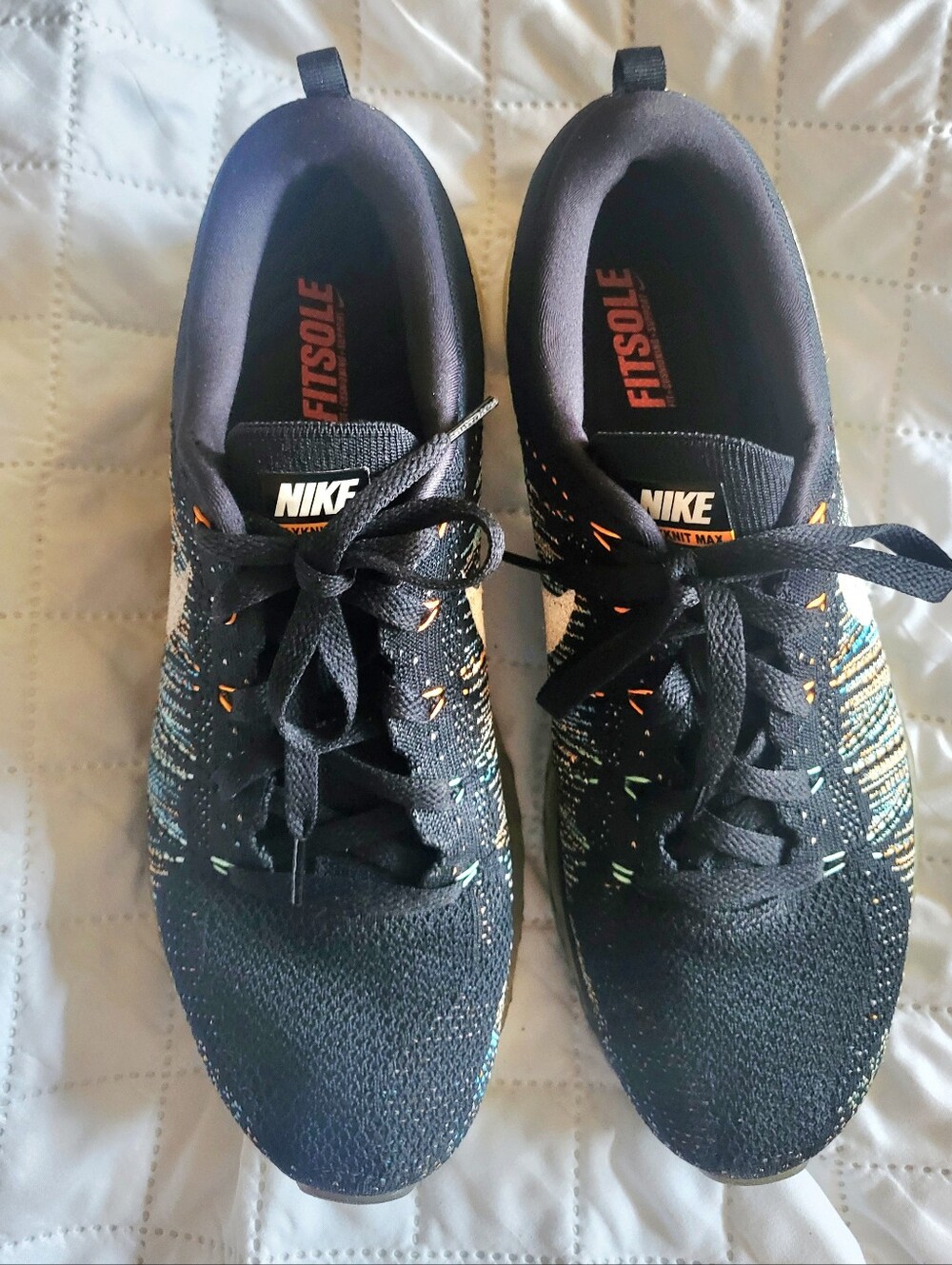 Nike Men’s Black Knit Running Shoes